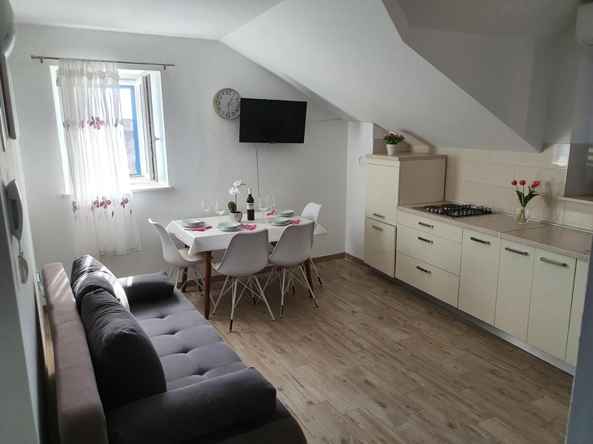 Apartaments Ukic Prvic Sepurine Exterior foto